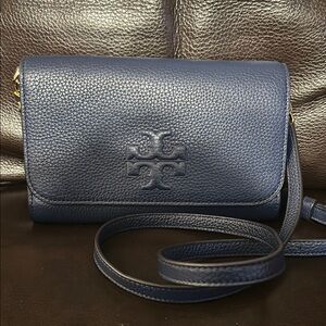 Elegant Navy Blue Leather Crossbody Bag